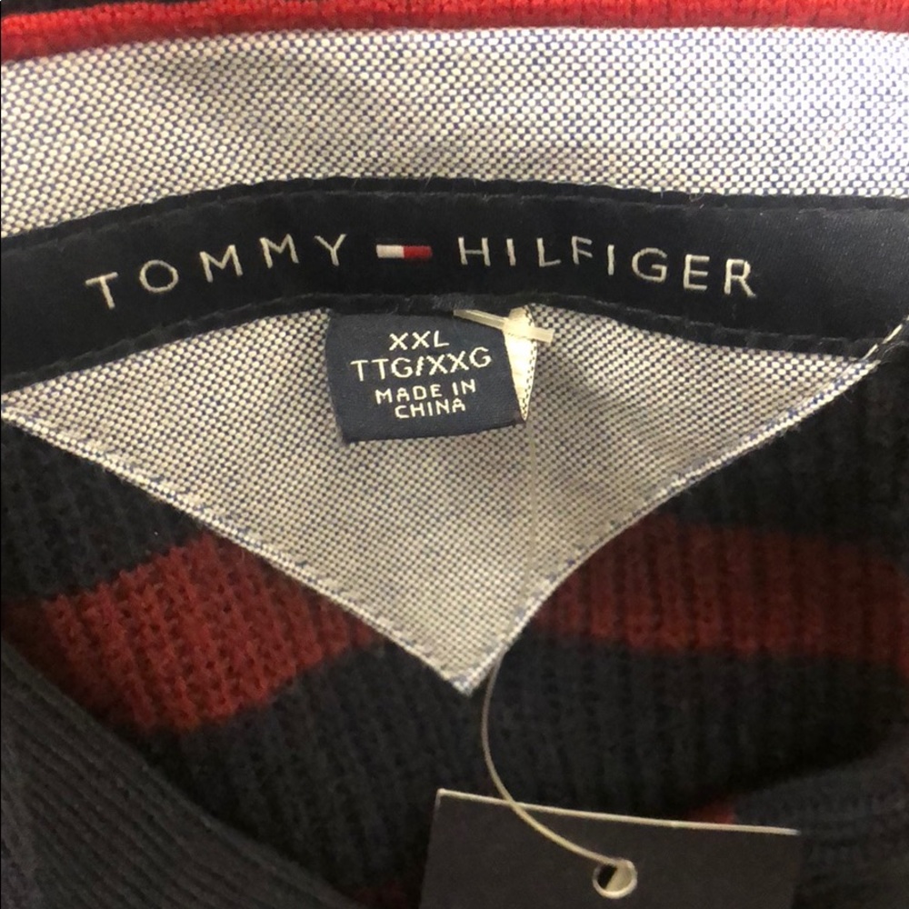 NWT TOMMY HILFIGER SWEATER - Picture 7 of 8